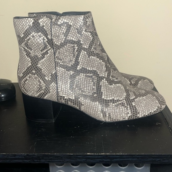 Donald J. Pliner Black and Gray Ankle Boots - Picture 1 of 5